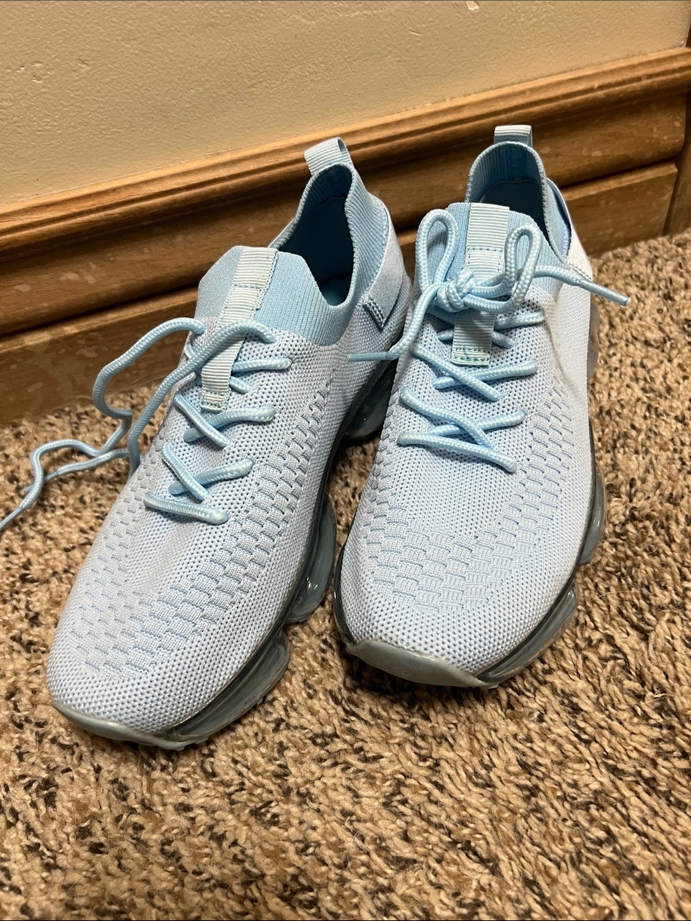 NWOT La Sheelah light blue Sneakers